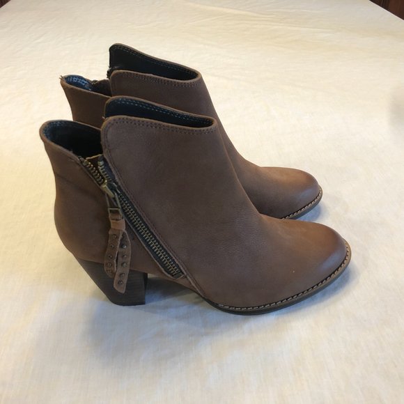 Steve Madden Whysper Leather Booties Ankle Boots Size 8 - Picture 5 of 10